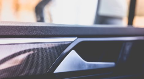 Der Hollandgriff: So solltet ihr die Autotür öffnen