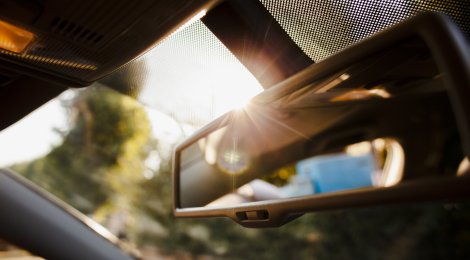 Heiss im Auto? So viel Einfluss hat die Lackierung