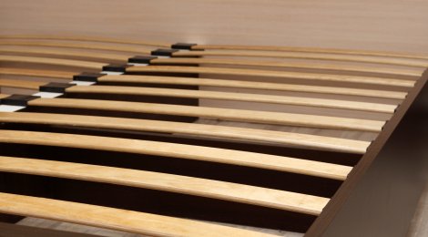 Richtig eingestellt: So beeinflusst dein Lattenrost deinen Schlaf