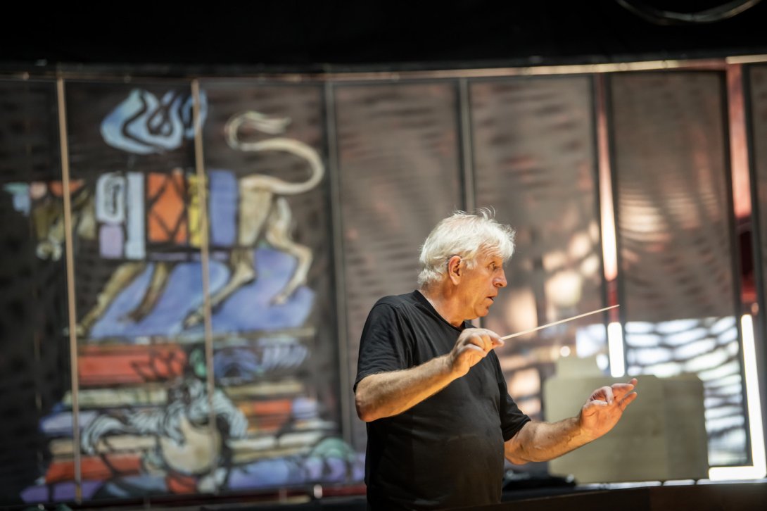 Der Mann, der ohne Oper nicht leben kann