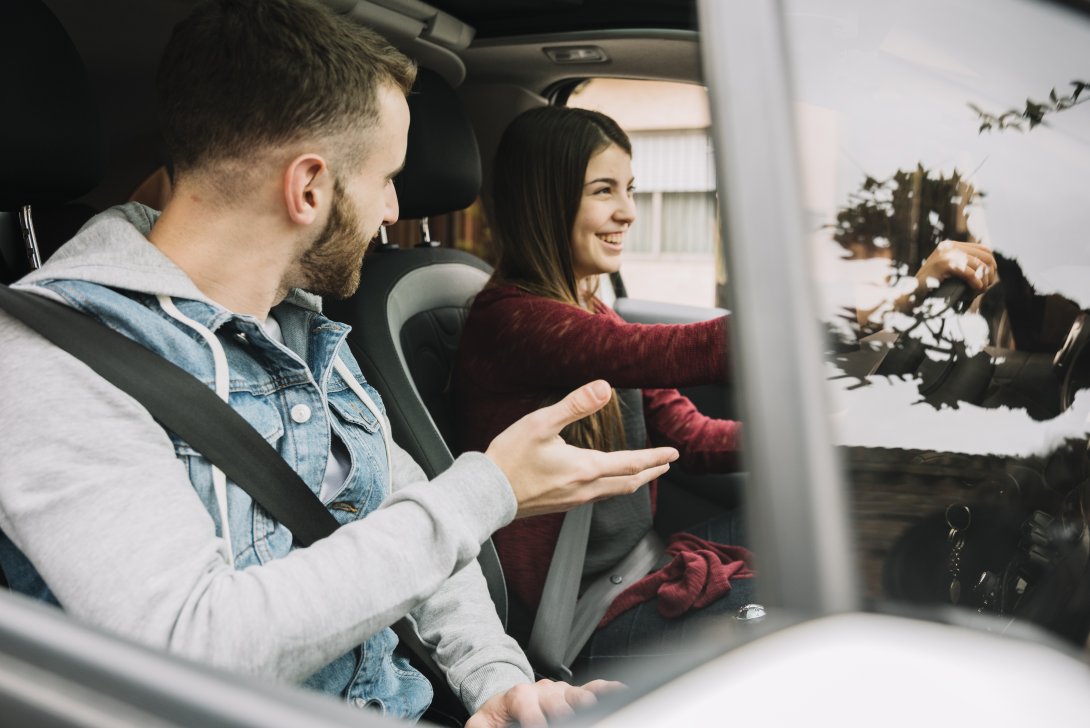 Wie sitzen Fahrer «richtig» im Auto?