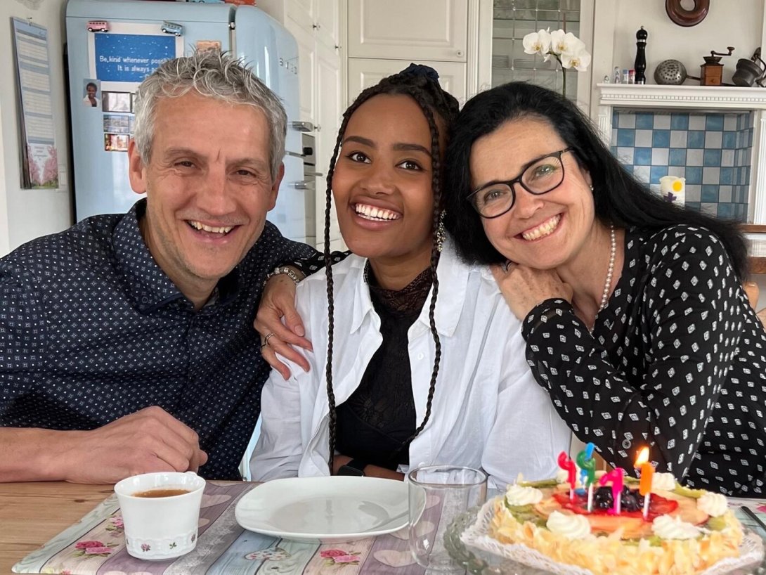 Von Äthiopien in die Schweiz: Jahzaras persönliche Geschichte und ihr Einsatz für internationale Adoptionen